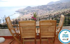 Apartamento Charmoso No Funchal, Com Grande Jardim E Vista Esplendida